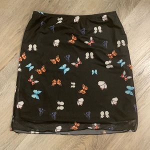 Butterfly sheer skirt detail